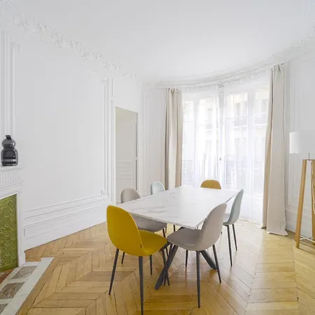 Appartement Joli Tour Eiffel 2 & Balcon